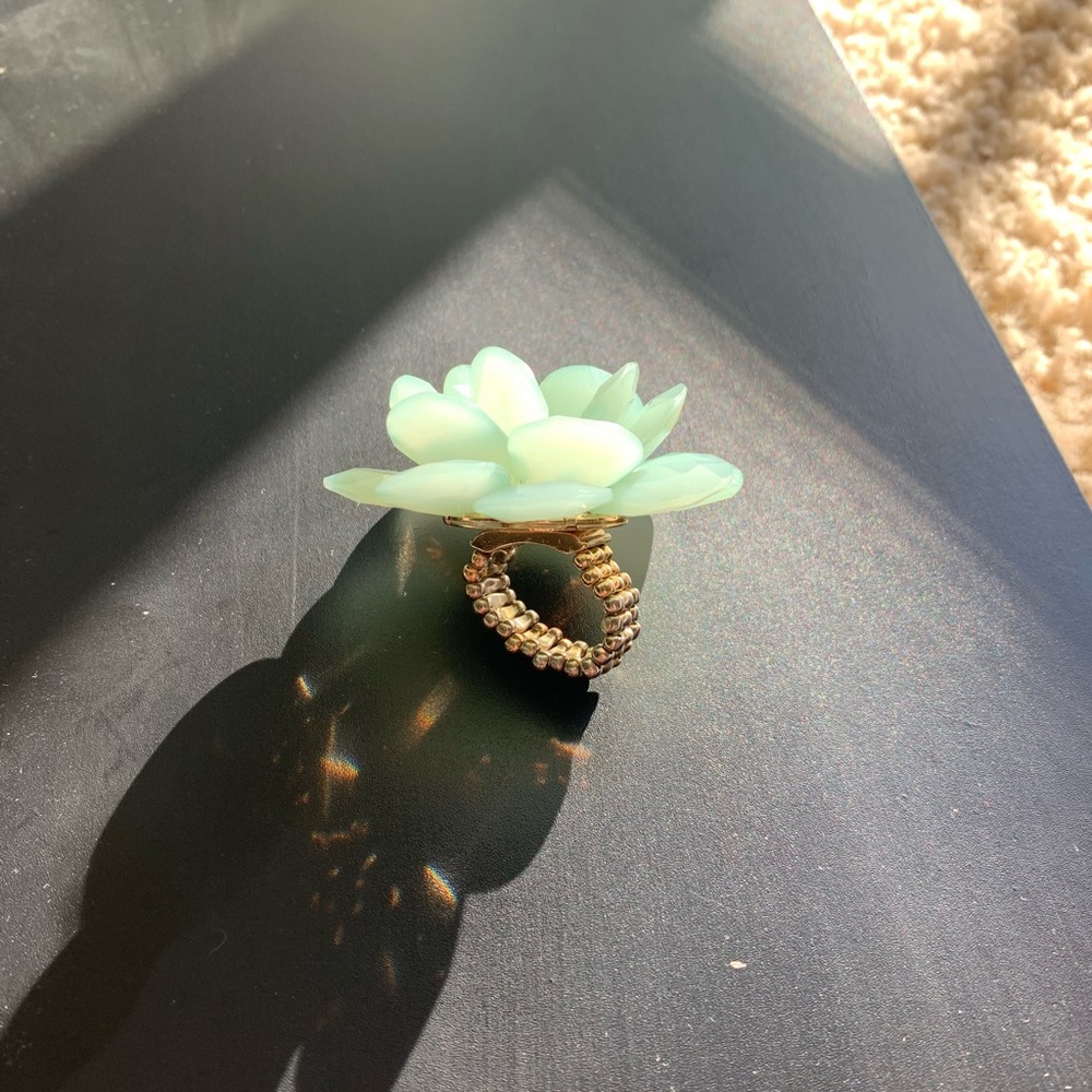 Flower ring - Picture 3 of 4